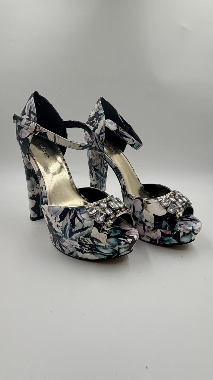 Bebe Minddy Floral Rhinestone Platform Chunky Heel Sandals Size 9 Y2K